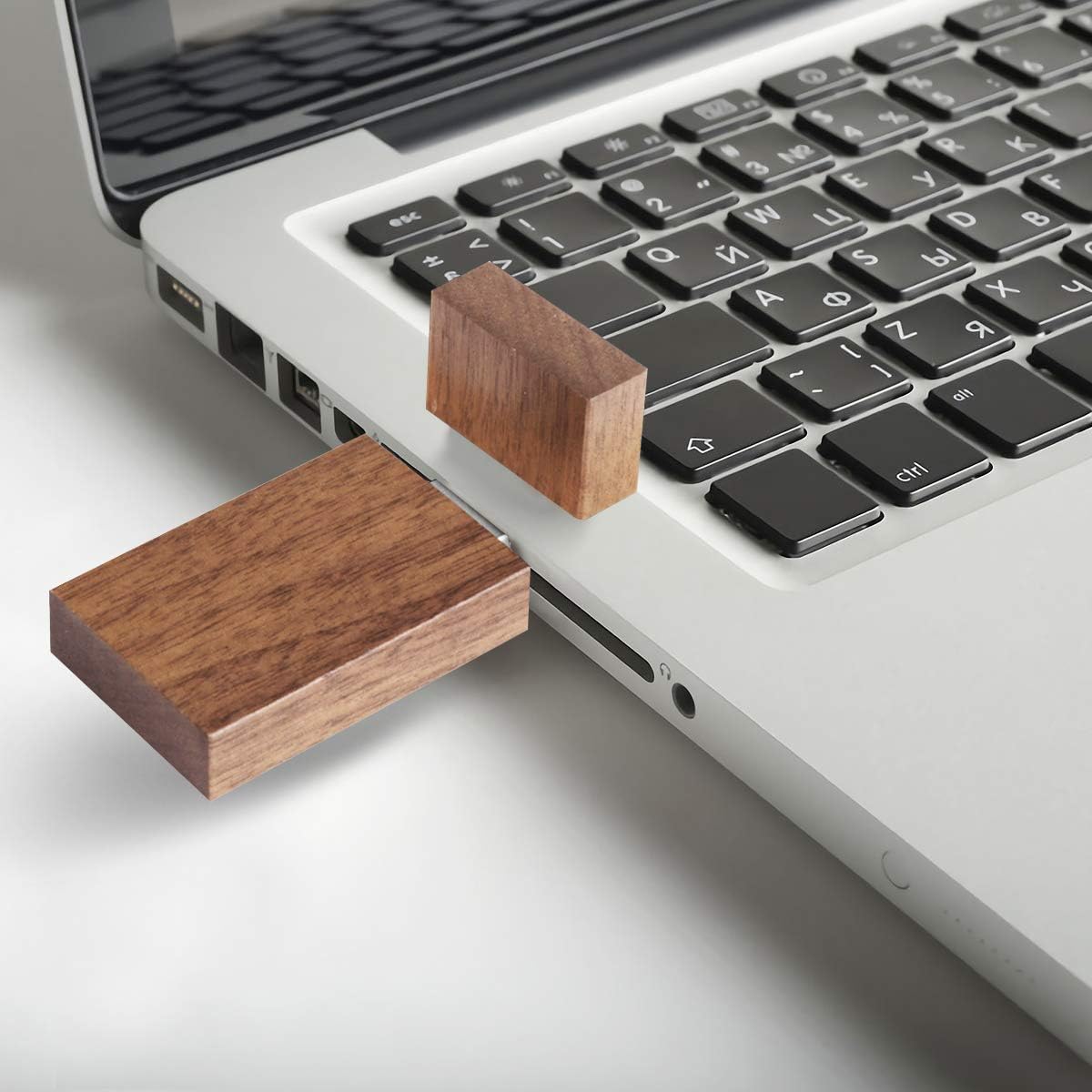 32GB Wooden USB 2.0 Flash Drives – EASTBULL 10-Pack Walnut Memory Sticks for File Storage & Sharing